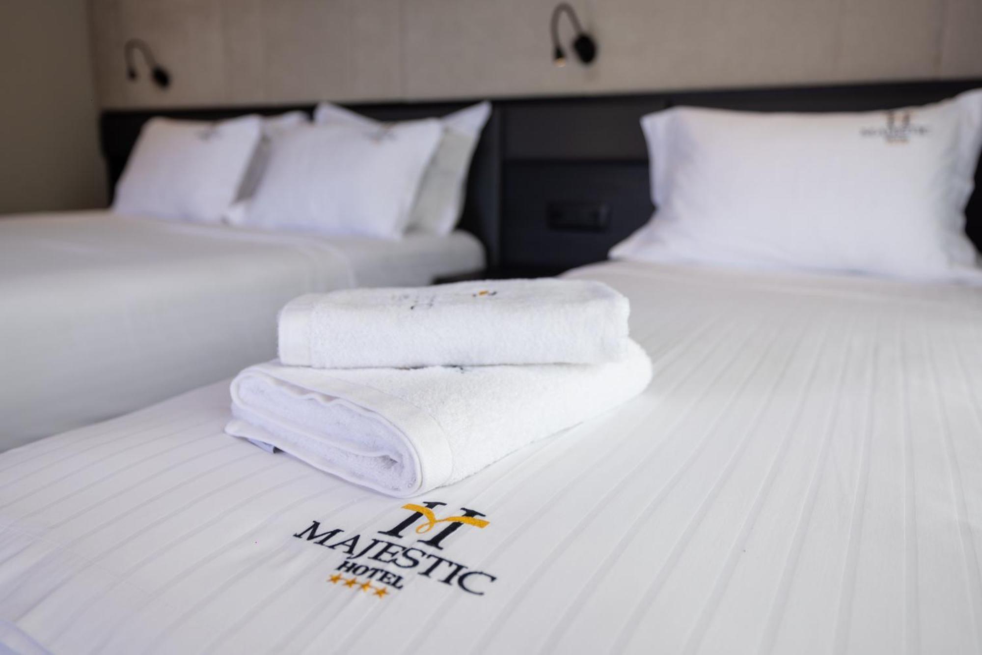 Hotel Majestic Radhimë المظهر الخارجي الصورة