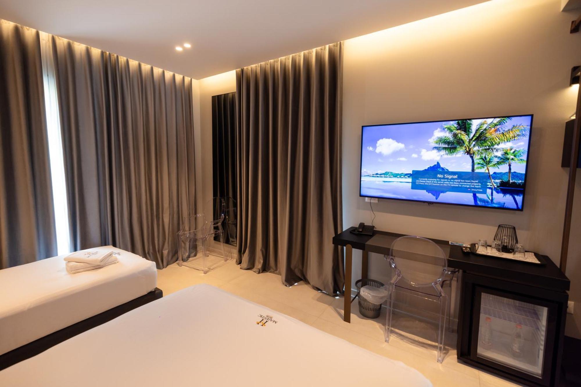 Hotel Majestic Radhimë المظهر الخارجي الصورة